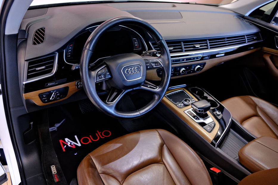 Продам Audi Q7 2016 года в Одессе
