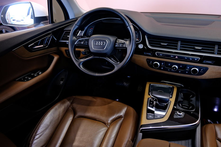 Продам Audi Q7 2016 года в Одессе