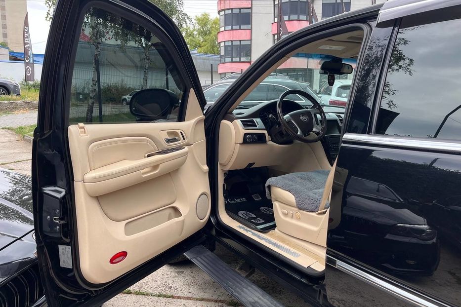 Продам Cadillac Escalade 2008 года в Черновцах