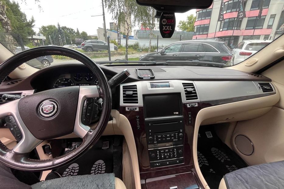 Продам Cadillac Escalade 2008 года в Черновцах