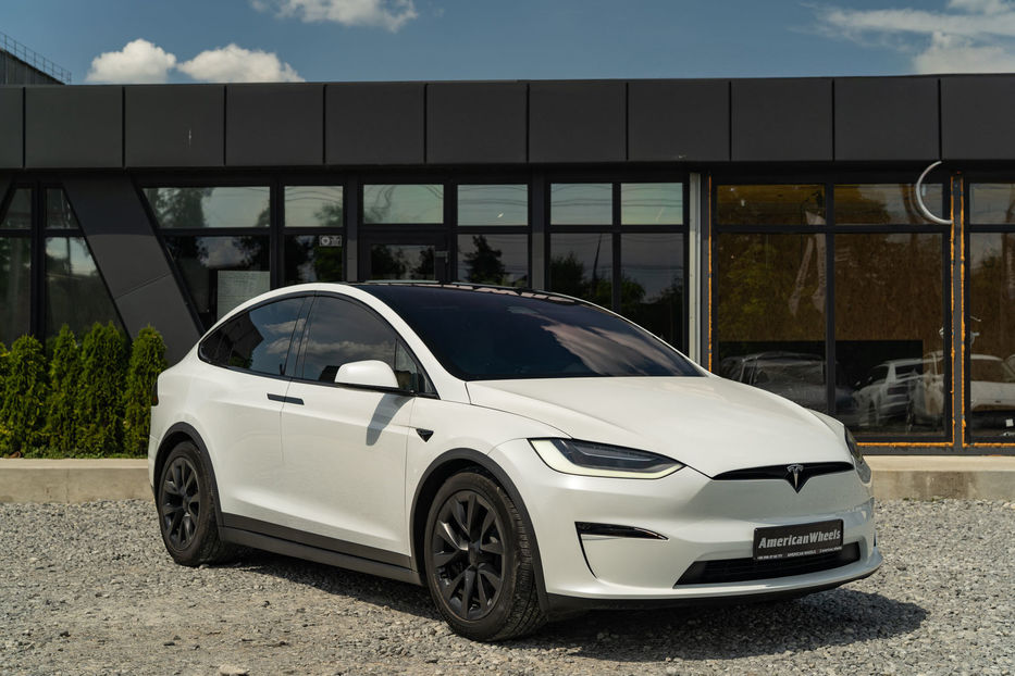 Продам Tesla Model X 2023 года в Черновцах