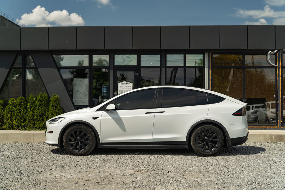 Продам Tesla Model X 2023 года в Черновцах