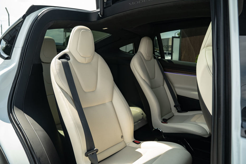 Продам Tesla Model X 2023 года в Черновцах