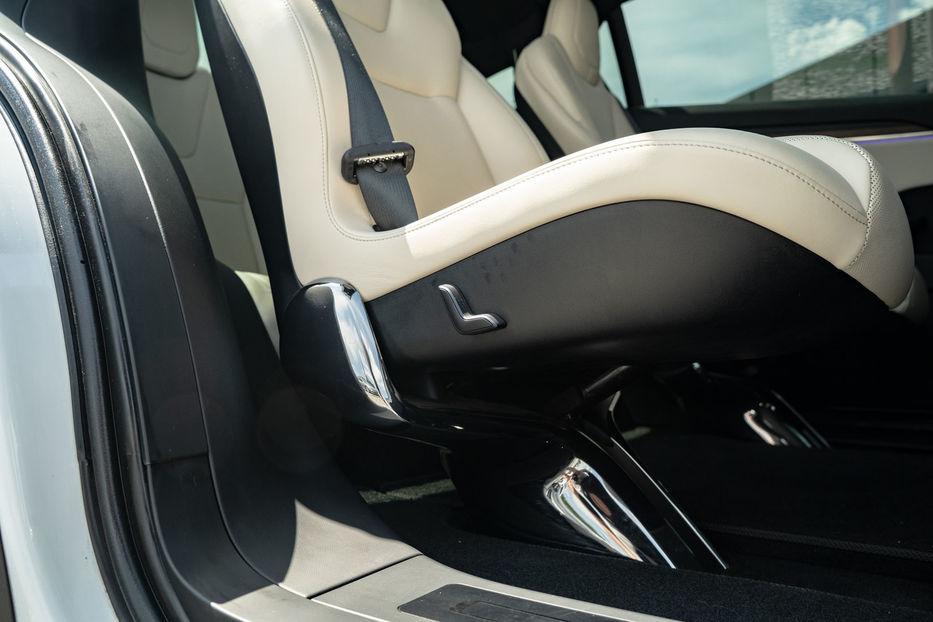 Продам Tesla Model X 2023 года в Черновцах