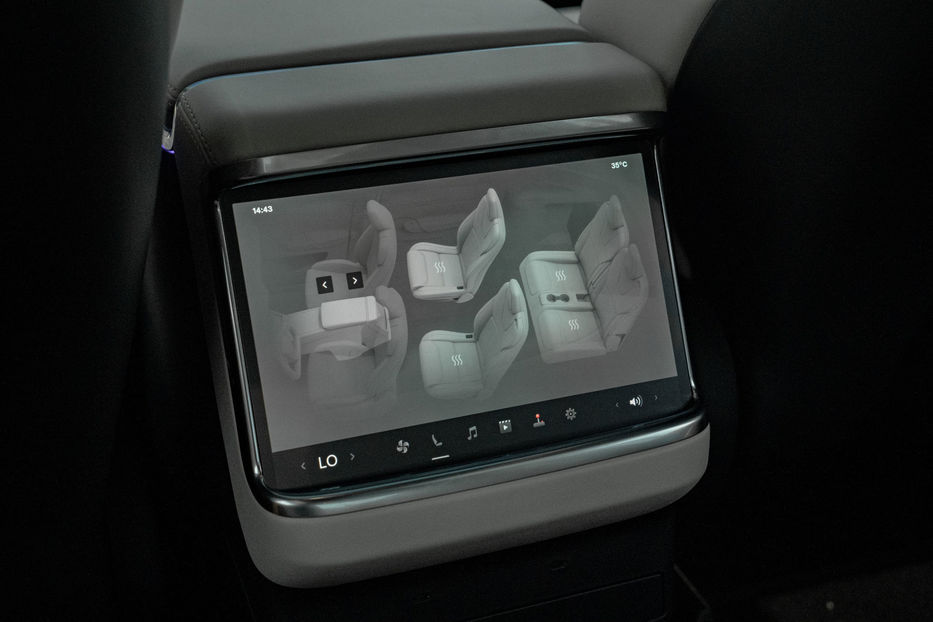 Продам Tesla Model X 2023 года в Черновцах