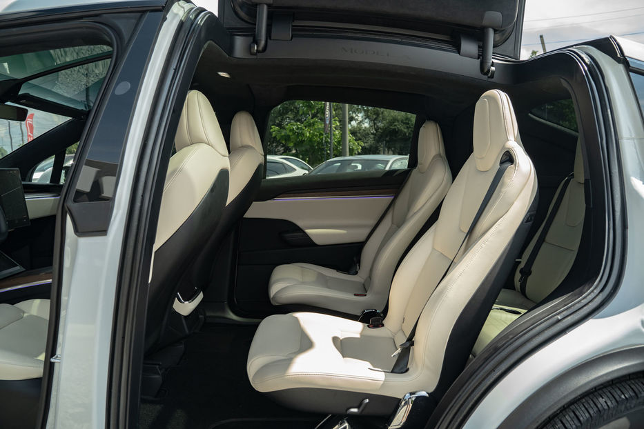 Продам Tesla Model X 2023 года в Черновцах