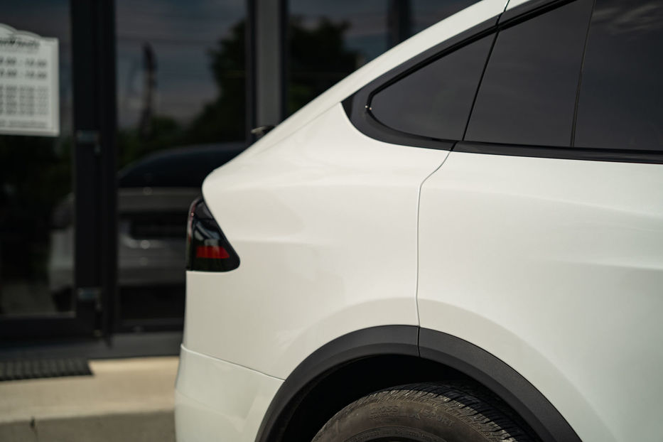 Продам Tesla Model X 2023 года в Черновцах