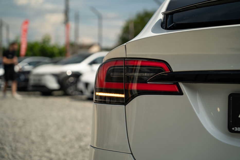Продам Tesla Model X 2023 года в Черновцах