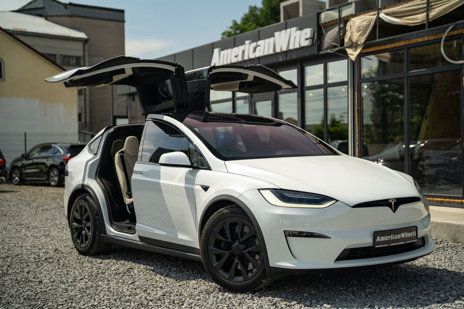Продам Tesla Model X 2023 года в Черновцах