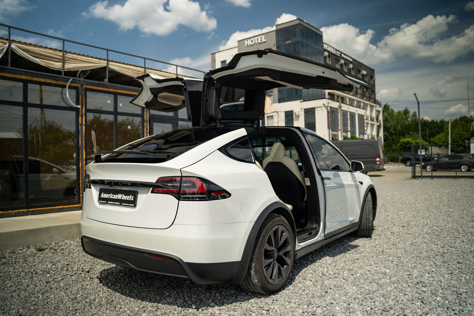 Продам Tesla Model X 2023 года в Черновцах