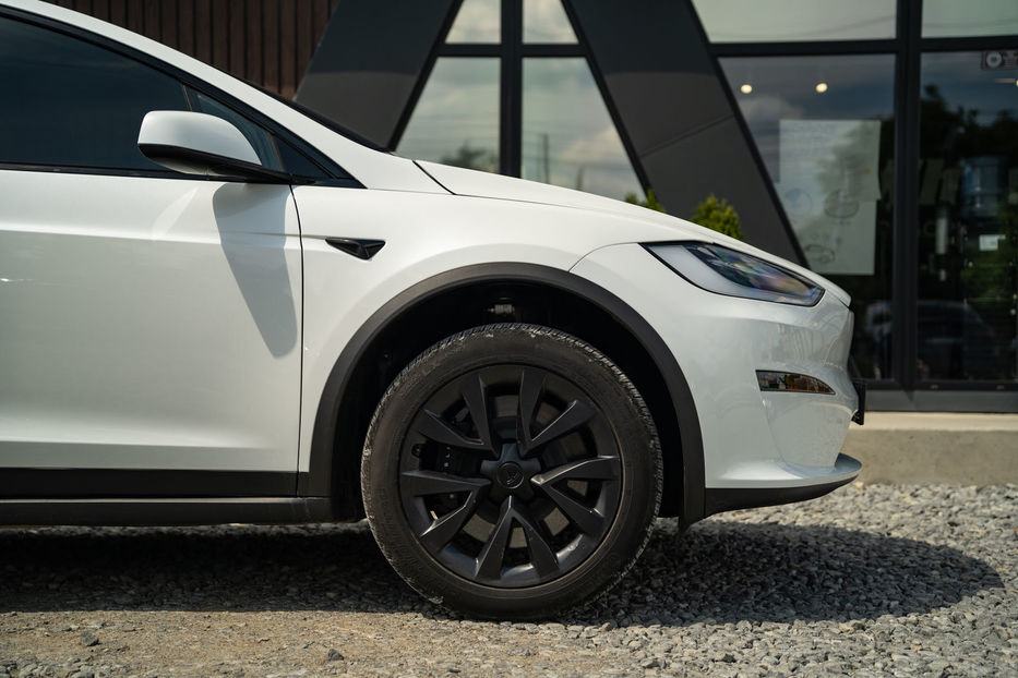 Продам Tesla Model X 2023 года в Черновцах