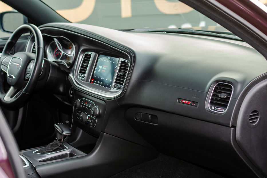 Продам Dodge Charger 6.4L ScatPack 2020 года в Киеве