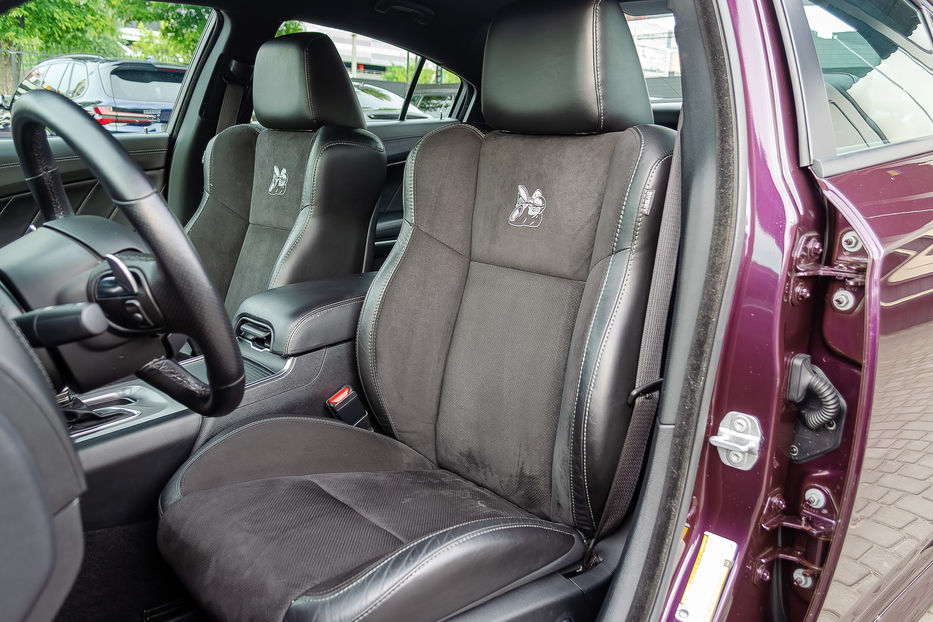 Продам Dodge Charger 6.4L ScatPack 2020 года в Киеве