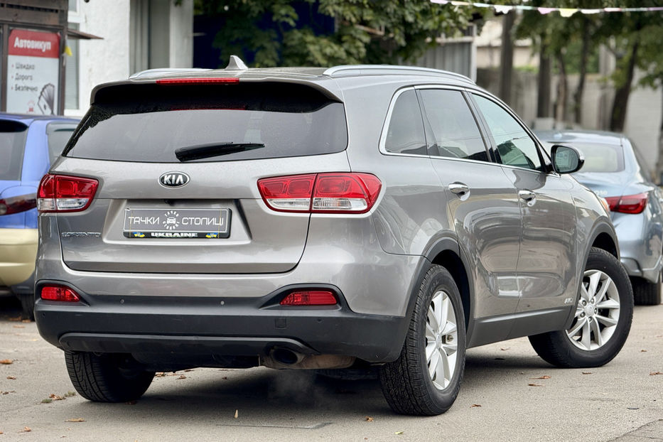 Продам Kia Sorento 2016 года в Киеве