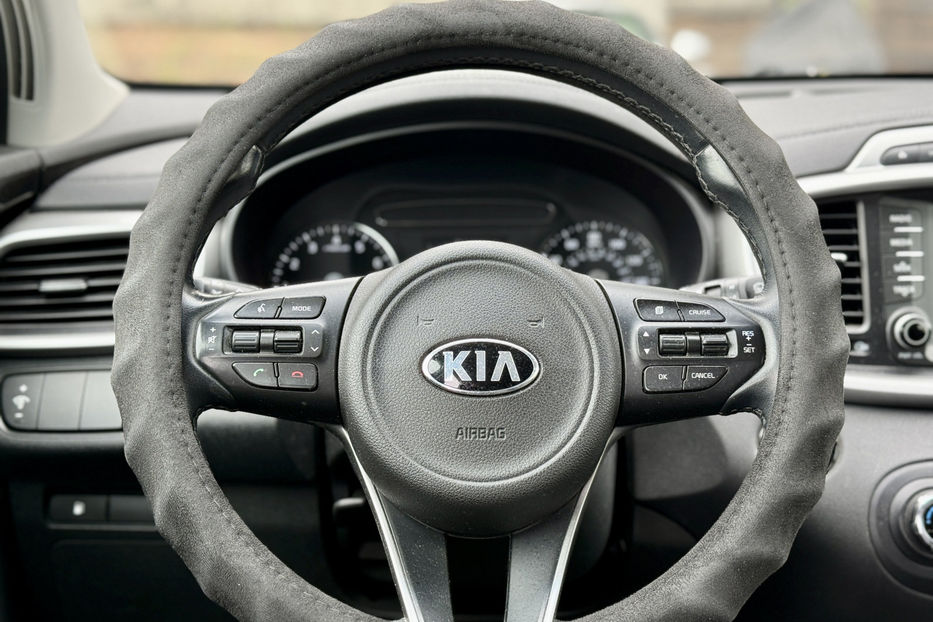 Продам Kia Sorento 2016 года в Киеве