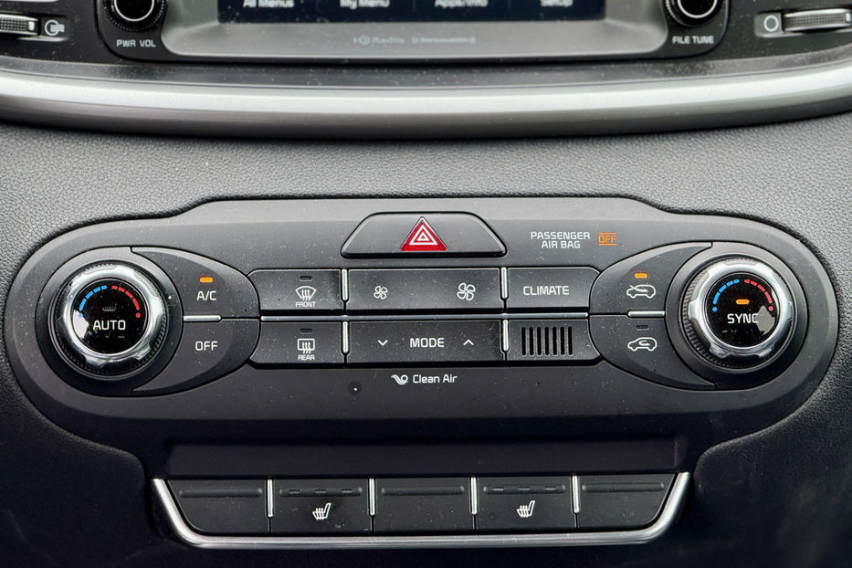 Продам Kia Sorento 2016 года в Киеве