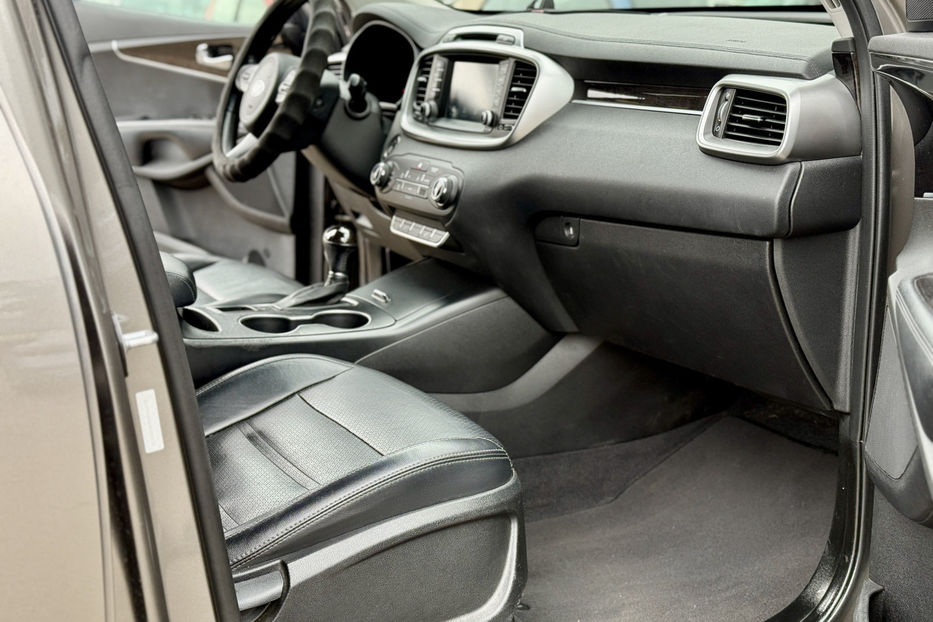Продам Kia Sorento 2016 года в Киеве
