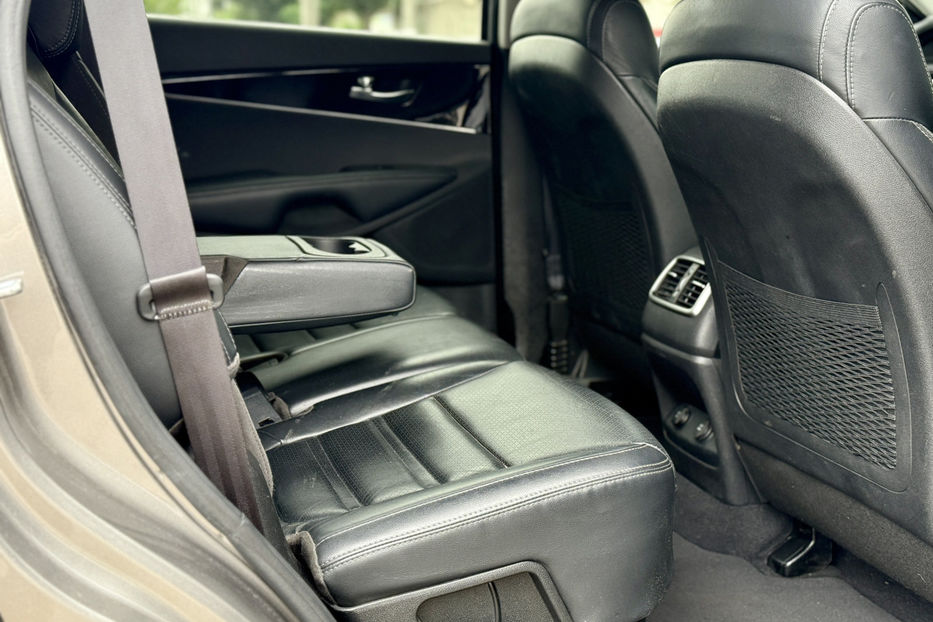 Продам Kia Sorento 2016 года в Киеве
