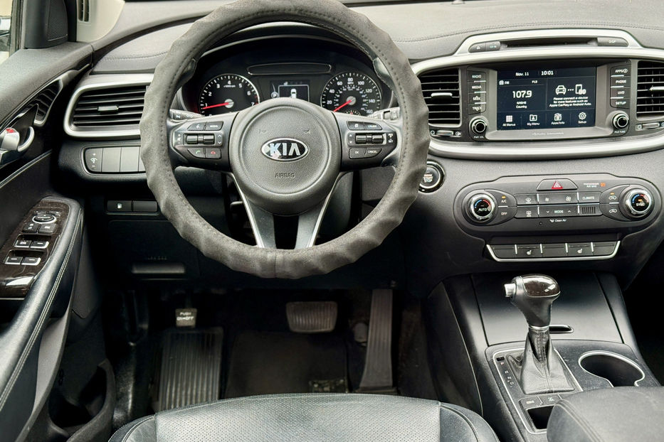Продам Kia Sorento 2016 года в Киеве