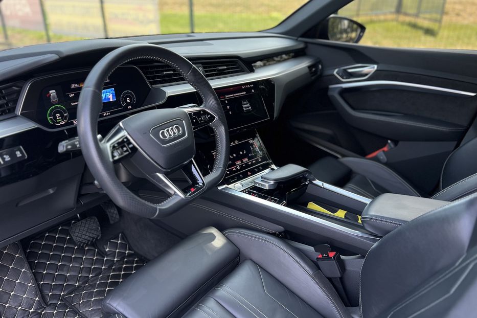 Продам Audi E-Tron 55 Quattro (KOMIS) 2019 года в г. Умань, Черкасская область