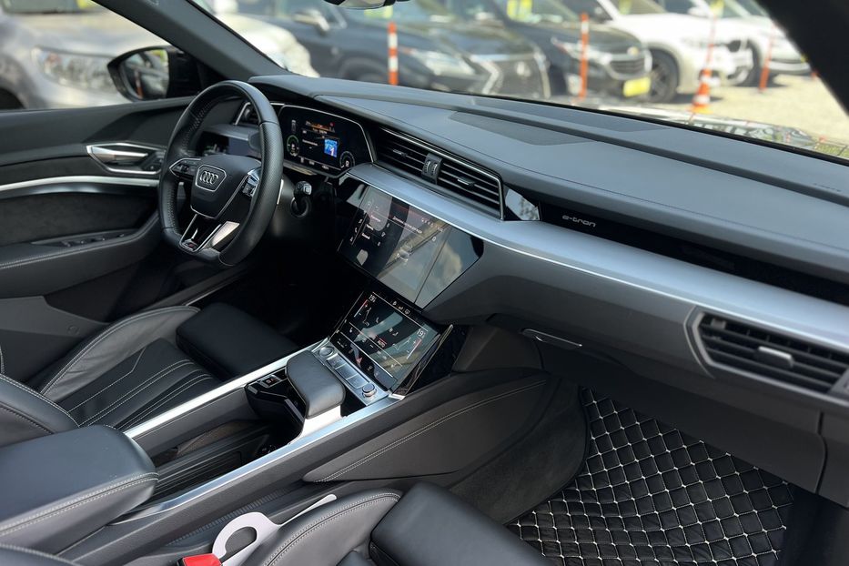 Продам Audi E-Tron 55 Quattro (KOMIS) 2019 года в г. Умань, Черкасская область
