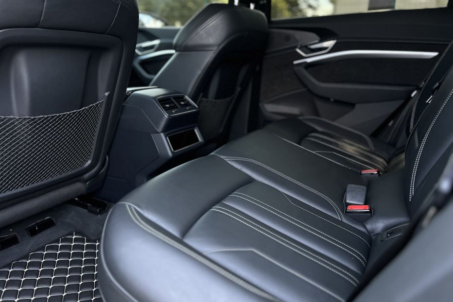 Продам Audi E-Tron 55 Quattro (KOMIS) 2019 года в г. Умань, Черкасская область