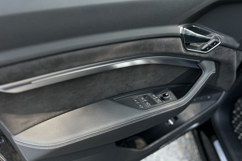 Продам Audi E-Tron 55 Quattro (KOMIS) 2019 года в г. Умань, Черкасская область