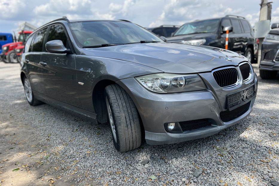 Продам BMW 318 Е91 2012 года в г. Умань, Черкасская область