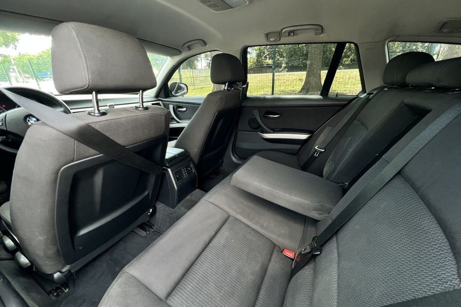 Продам BMW 318 Е91 2012 года в г. Умань, Черкасская область