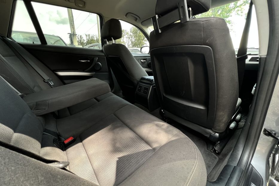 Продам BMW 318 Е91 2012 года в г. Умань, Черкасская область