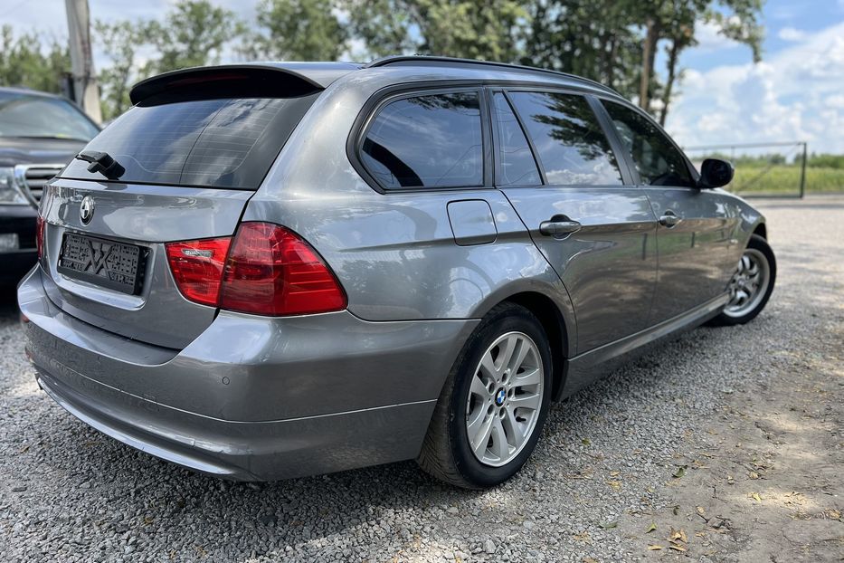 Продам BMW 318 Е91 2012 года в г. Умань, Черкасская область