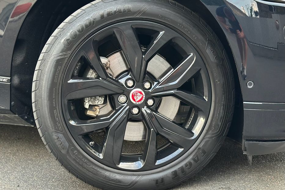 Продам Jaguar E-Pace  I-PACE HSE 2020 года в Киеве