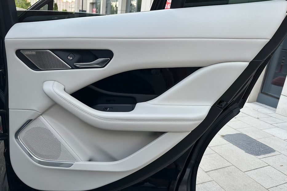 Продам Jaguar E-Pace  I-PACE HSE 2020 года в Киеве