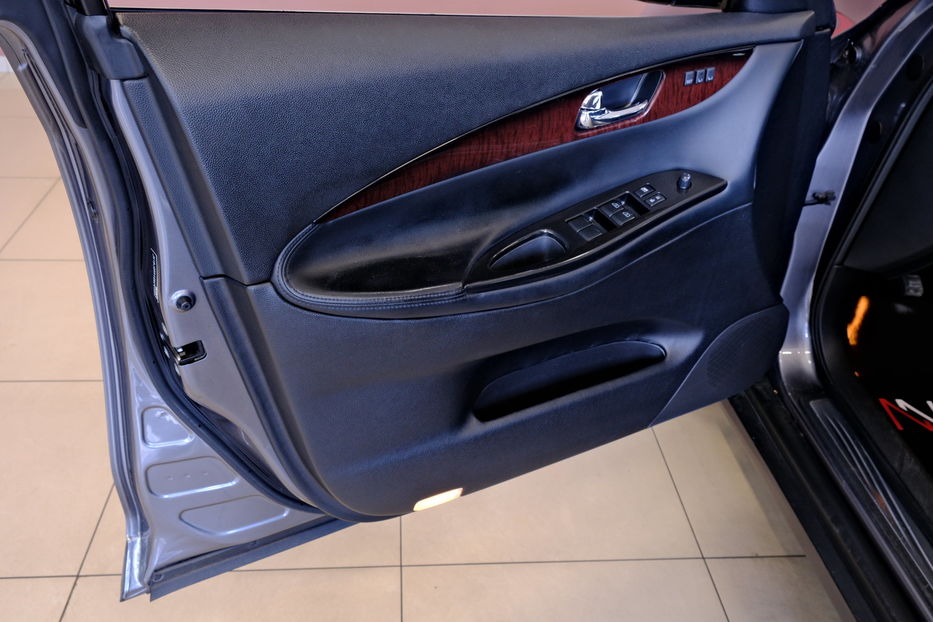 Продам Infiniti Q50 2016 года в Одессе