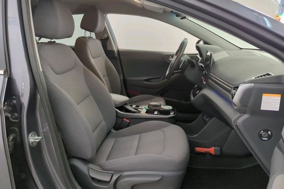 Продам Hyundai Ioniq 39KW/H, vin 7563 2020 года в Житомире