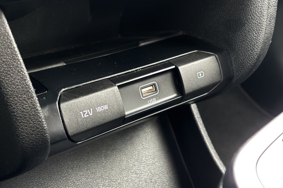 Продам Kia Niro 64квт 2021 года в Львове