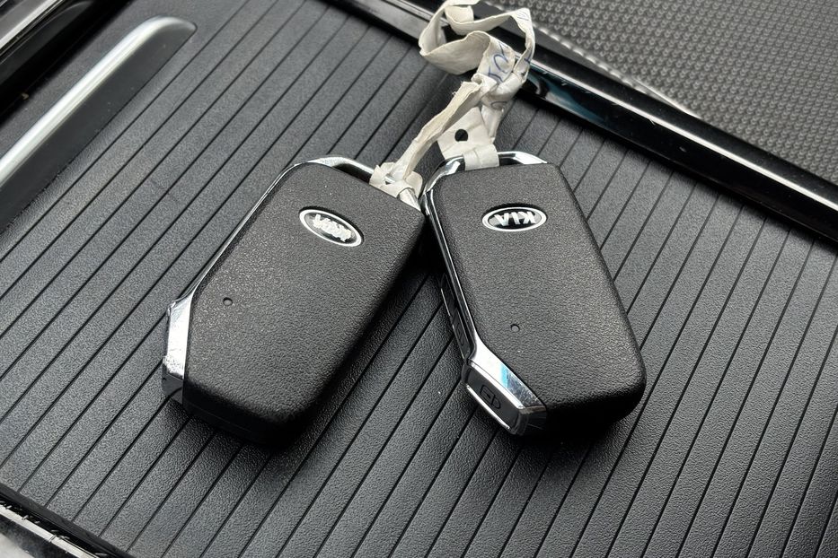 Продам Kia Niro 64квт 2021 года в Львове