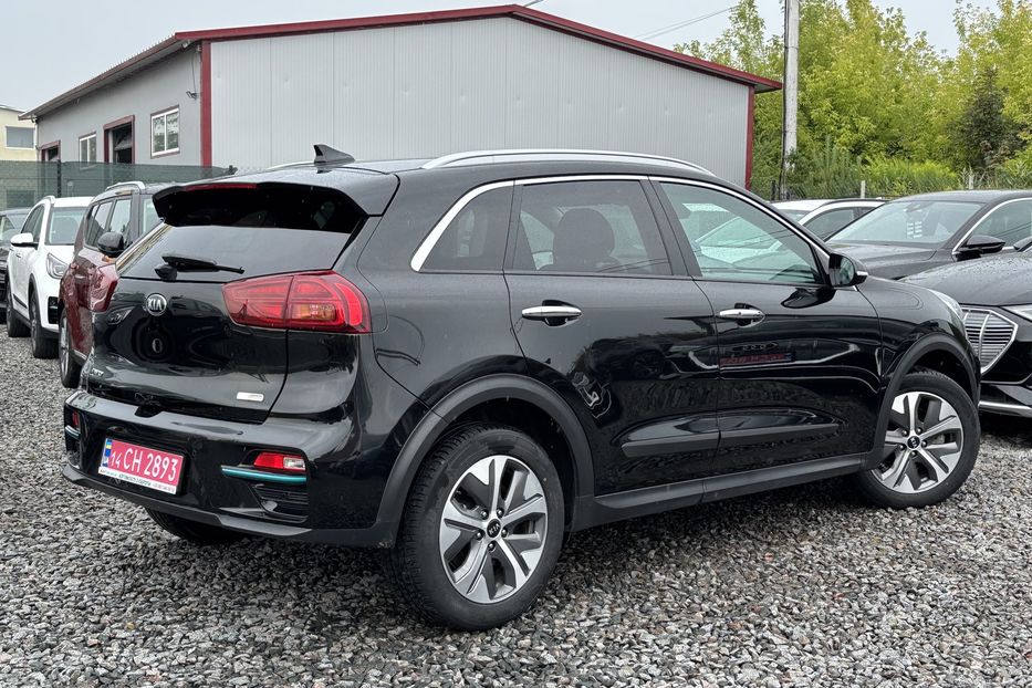 Продам Kia Niro 64квт 2021 года в Львове