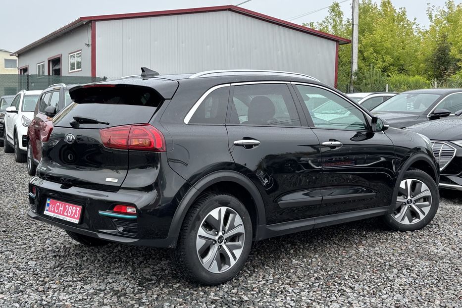 Продам Kia Niro 64квт 2021 года в Львове