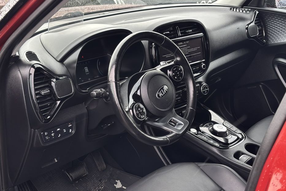 Продам Kia Soul  64kWh Executive Line 2020 года в Львове