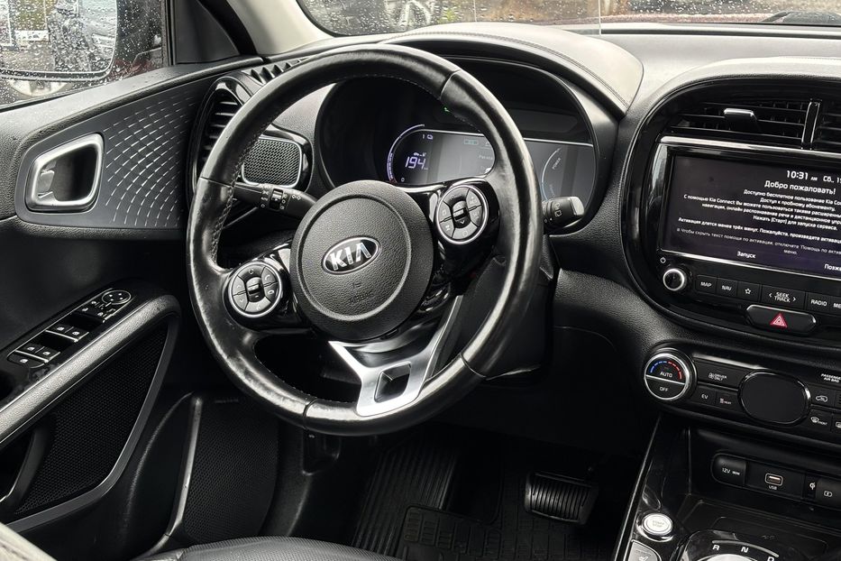 Продам Kia Soul  64kWh Executive Line 2020 года в Львове