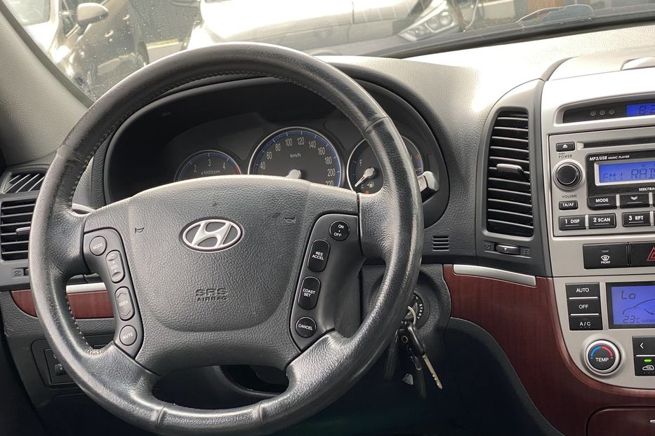 Продам Hyundai Santa FE 2008 года в Луцке