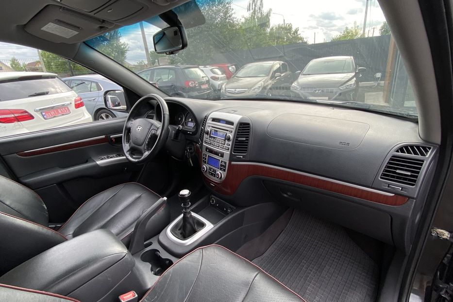Продам Hyundai Santa FE 2008 года в Луцке