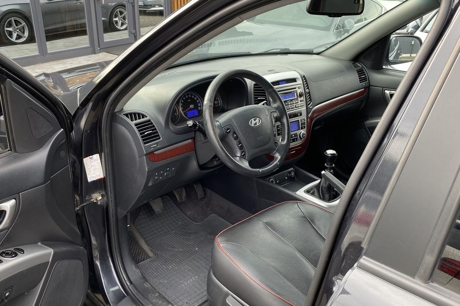 Продам Hyundai Santa FE 2008 года в Луцке