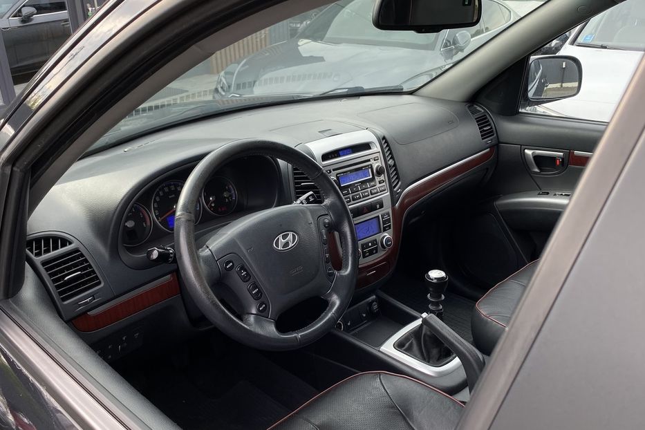Продам Hyundai Santa FE 2008 года в Луцке