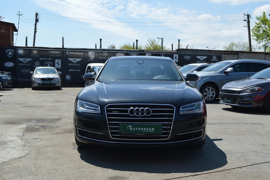 Продам Audi A8 2015 года в Одессе