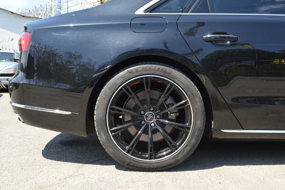 Продам Audi A8 2015 года в Одессе