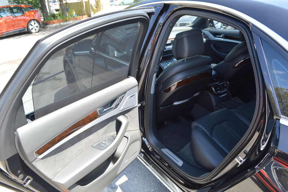 Продам Audi A8 2015 года в Одессе