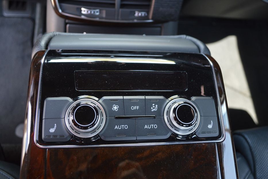 Продам Audi A8 2015 года в Одессе