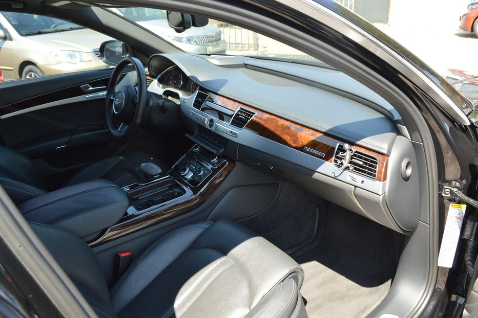 Продам Audi A8 2015 года в Одессе